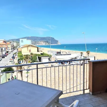 Con Vista Monte Conero Apartamento